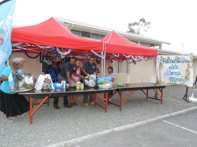Installation des chapiteaux pour la réception des denrées alimentaires, dons et produits d’hygiène